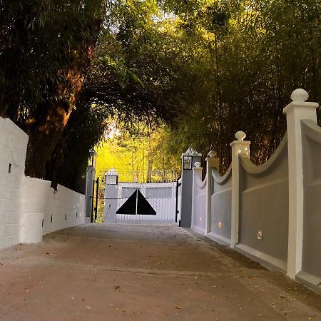 Home Away From Home , Perfect Family Set ! Shimla Buitenkant foto